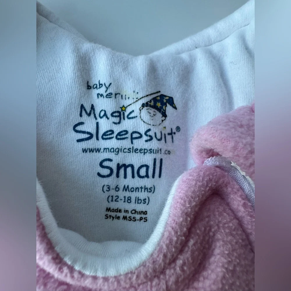 Baby Merlin’s Magic Sleepsuit Pink Fleece – Size Small (3–6 Month /12–18 pounds) - Picture 2 of 5